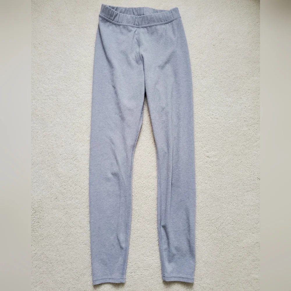 Alo Yoga Gray Ribbed Leggings szS